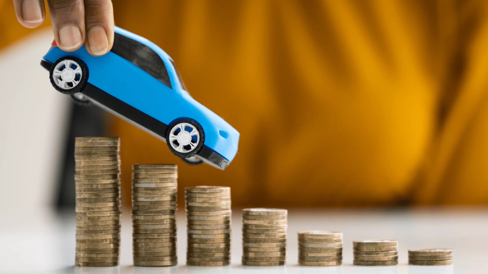 Banco deve restituir juros abusivos e valores de venda casada
